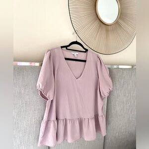 Nine West | NWOT V-Neck Puff Sleeve Ruffle Hem Textured Blouse in Lavender